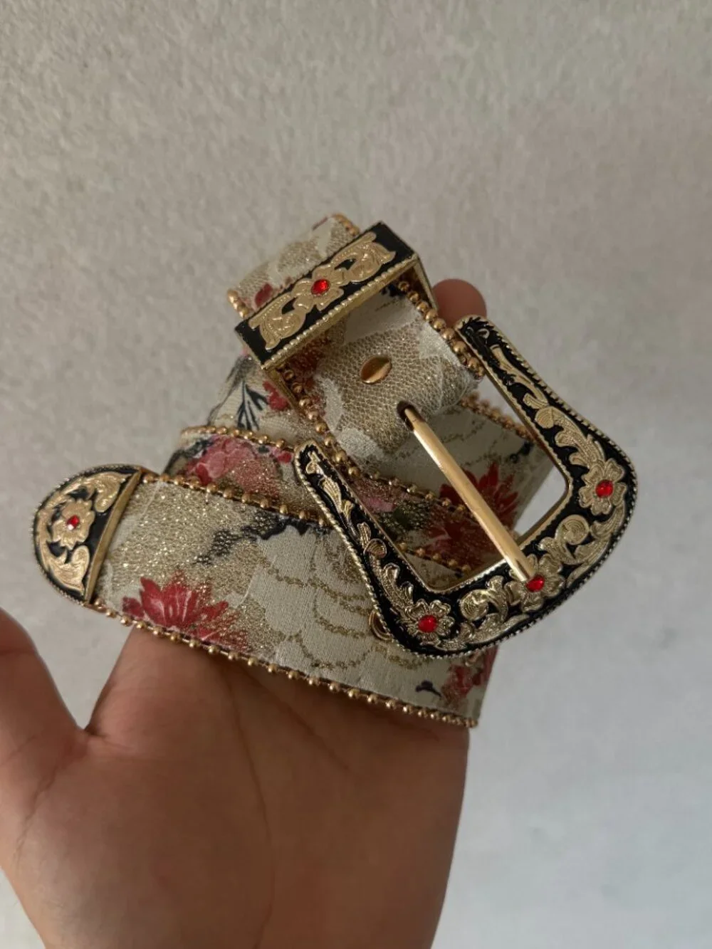 Floral Jacquard Tapestry Western Ruby Buckle Belt